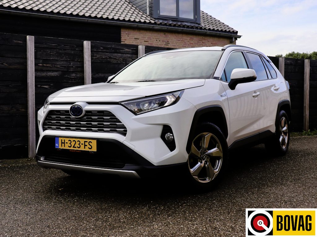 Toyota RAV4 2.5 Hybrid Business Intro