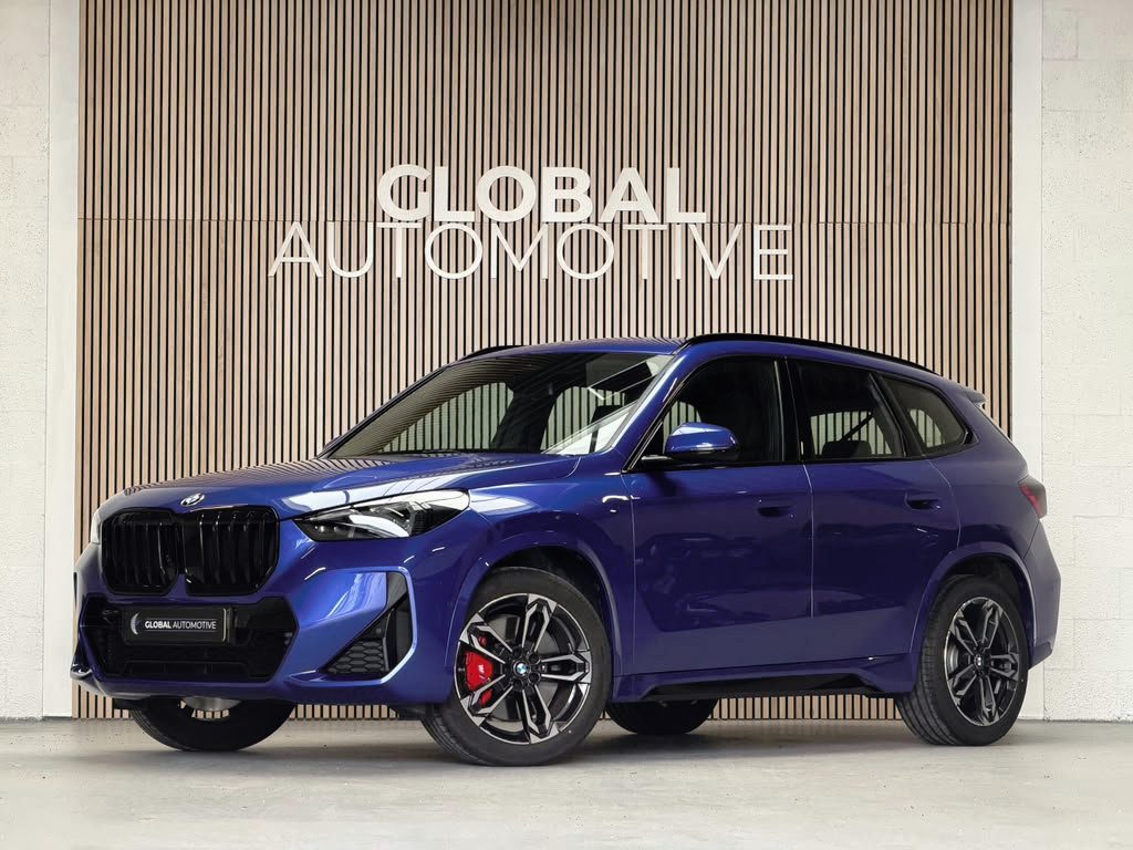BMW X1 SDrive18i - M Sport Pro - 19 INCH - RODE REMMEN - CAMERA