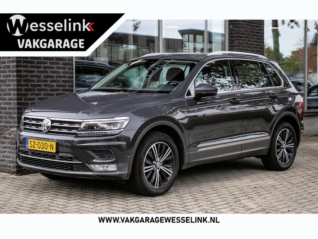Volkswagen Tiguan 2.0 TSI 4Motion Highline | Carplay | Head up | Sport stoelen |