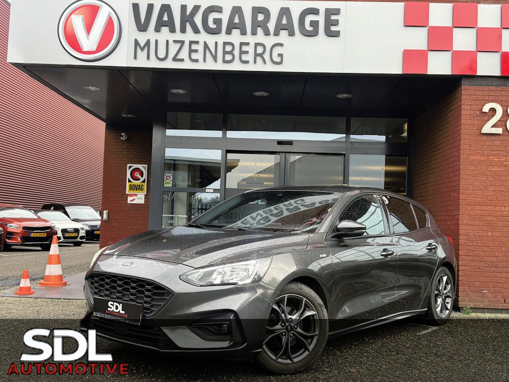 Ford Focus 1.0 EcoBoost ST Line Business // NAVI // CLIMA // CRUISE // CAMERA // STOEL + STUURWIEL VERWARMING //