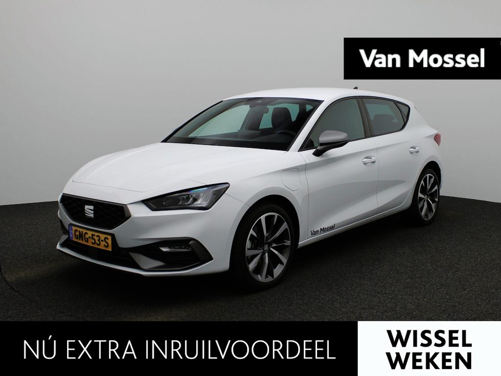 SEAT Leon 1.5 TSI e-Hybrid FR PHEV First Edition 204 PK | Automaat | LED Koplampen | Navigatie | Climate Control | Apple Carplay/Android Auto | Achteruitrijcamera | Adaptive Cruise Control | Parkeersensoren | Privacy Glass | Virtual Cockpit | Direct leverbaar! |
