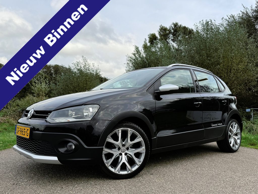Volkswagen Polo 1.2 TSI Cross Automaat / Apple CarPlay-Android Auto / Trekhaak / Clima / 17" Velgen / PDC / Cruise / LED /