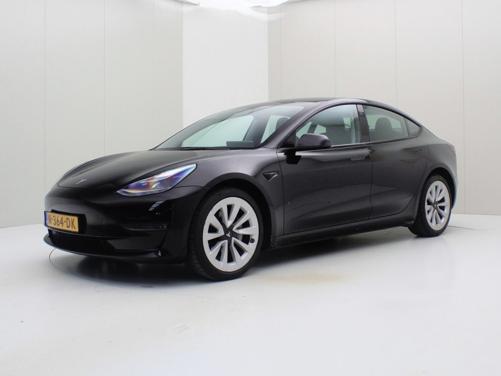 Tesla Model 3 Long-Range Dual Motor AWD Tesla Model 3 Long-Range AWD 351pk 75 kWh 91.1% SoH FACELIFT [ AUTOPILOT+WARMTEPOMP+19 INCH+620KM WLTP ]