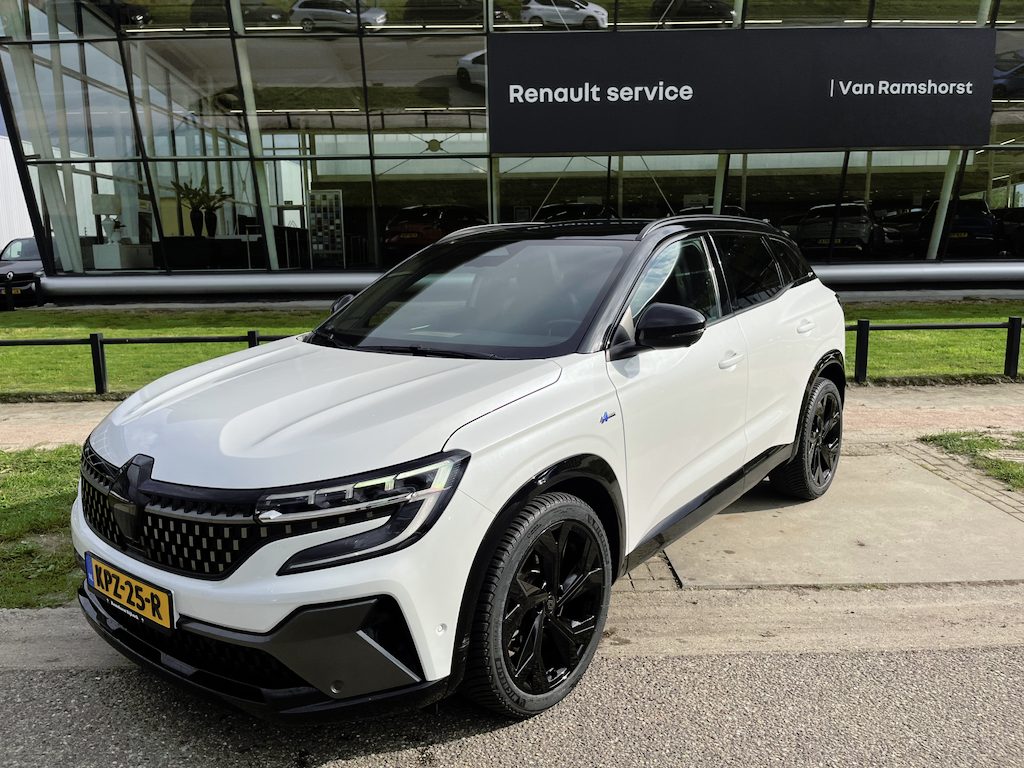 Renault Austral 1.2 E-Tech full hybrid 200PK iconic esprit Alpine / 4-Control / Elek. Achterklep / 360 Camera / Stoelverw.Stuurverw. / LMV /