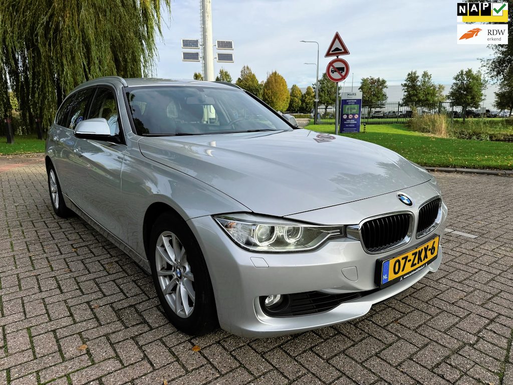 BMW 3-Serie Touring 320i High Executive