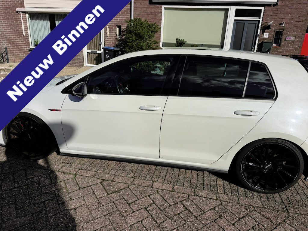 Volkswagen Golf 2.0 TSI GTI 221 PK | Panodak | 18” | Verlaagd | Sportieve Uitstraling!