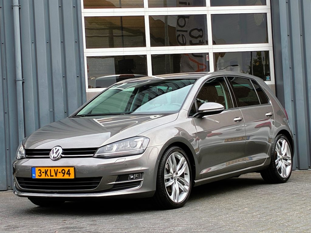 Volkswagen Golf 1.4 TSI ACT Highline Automaat Xenon Navigatie