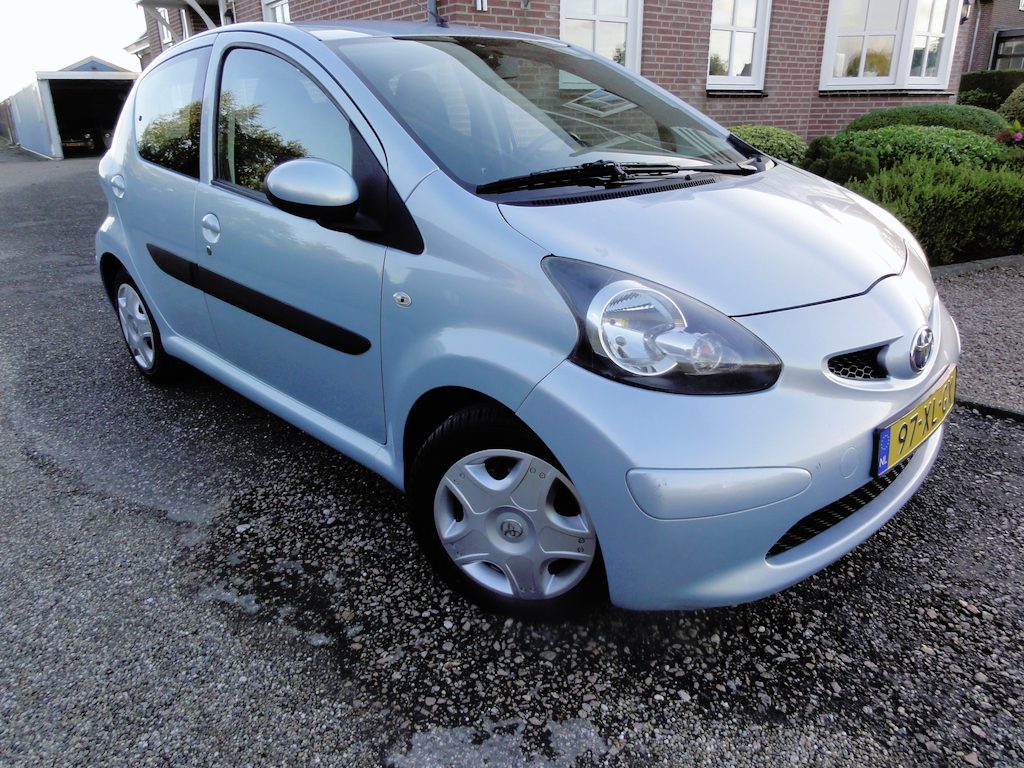 Toyota Aygo 1.0-12V + 5 DRS A.P.K 07-10-2027 !!