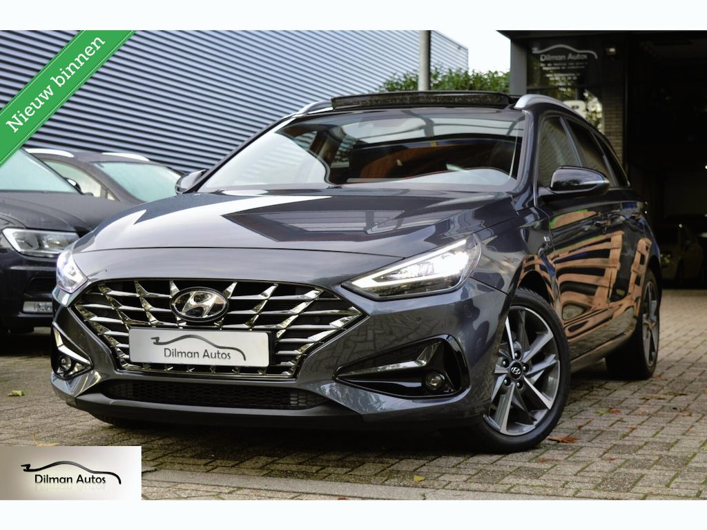 Hyundai i30 Wagon 1.5 T-GDi MHEV Premium|Camera|Pano|Leder!!