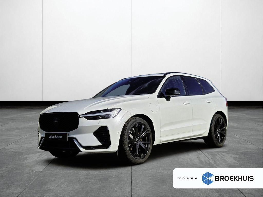 Volvo XC60 2.0 T6 Plug-in hybrid AWD Ultra Black Edition | Luchtvering | Trekhaak | 360 cam | Pano | 21" Velgen