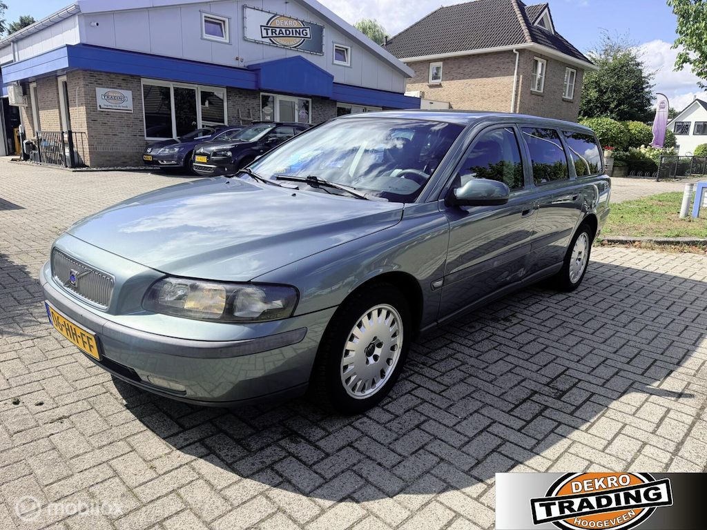 Volvo V70 2.4 T Comfort Line 200PK camera grootscherm