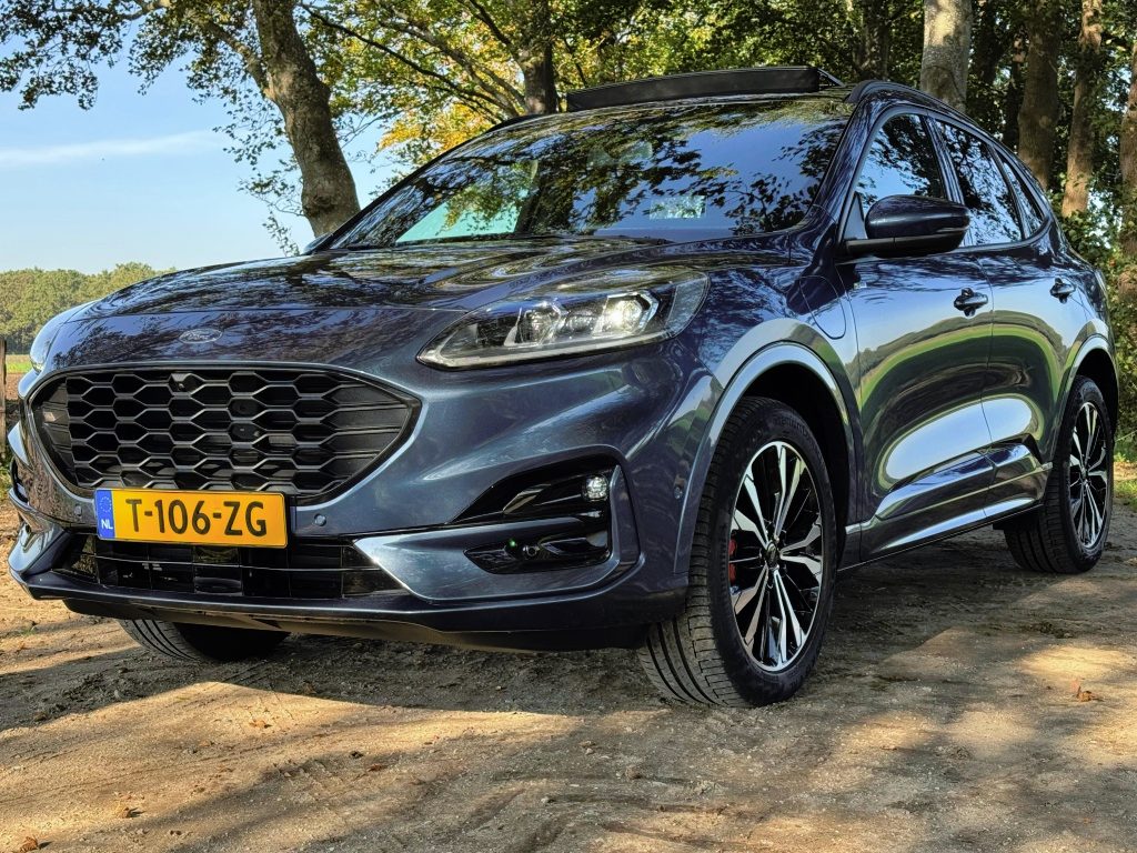 Ford Kuga FORD Kuga 2.5 PHEV e-CVT 225pk ST-Line X | NL Auto | Trekhaak | Pano | B&O | Winterpakket | HUD | ACC | Elektrische Stoelen |