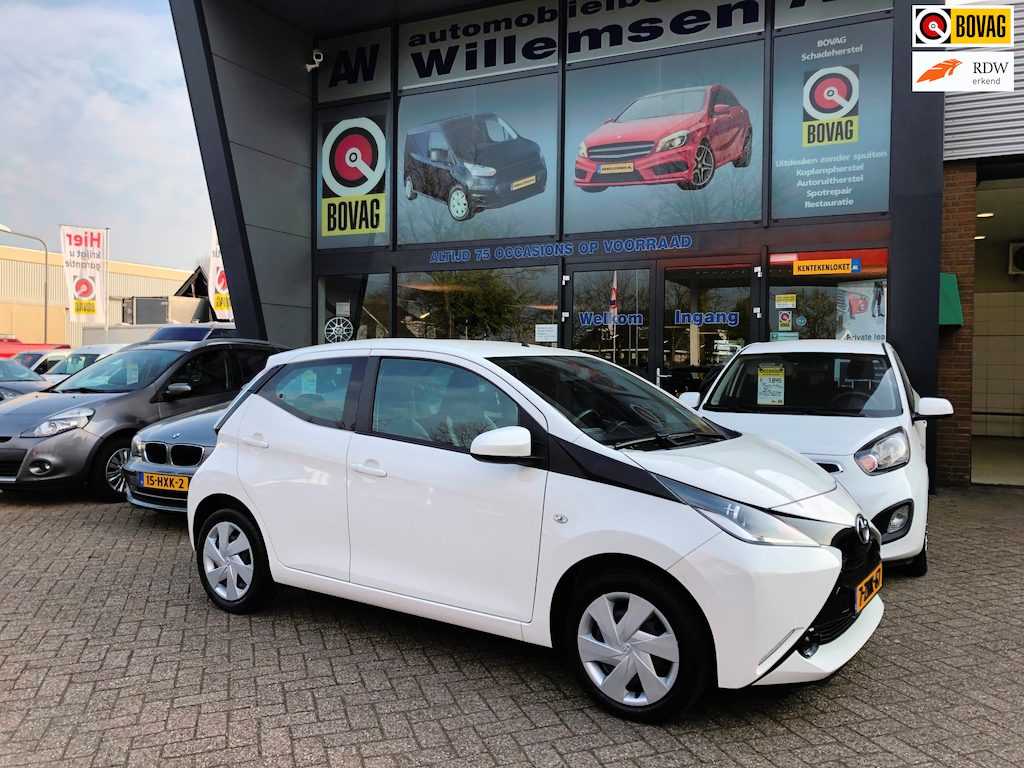 Toyota Aygo 1.0 VVT-i x-play