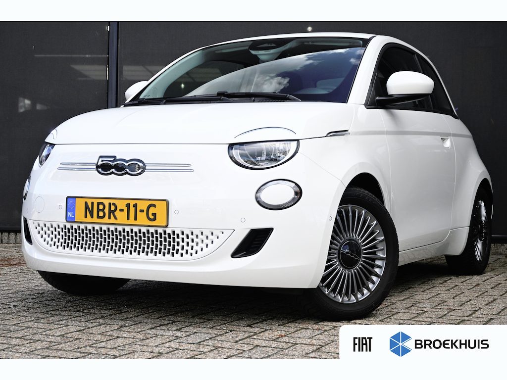 Fiat 500e Urban 42 kWh | Achteruitrijcamera | Stoelverwarming | Navigatie by App | Climate Control | !!