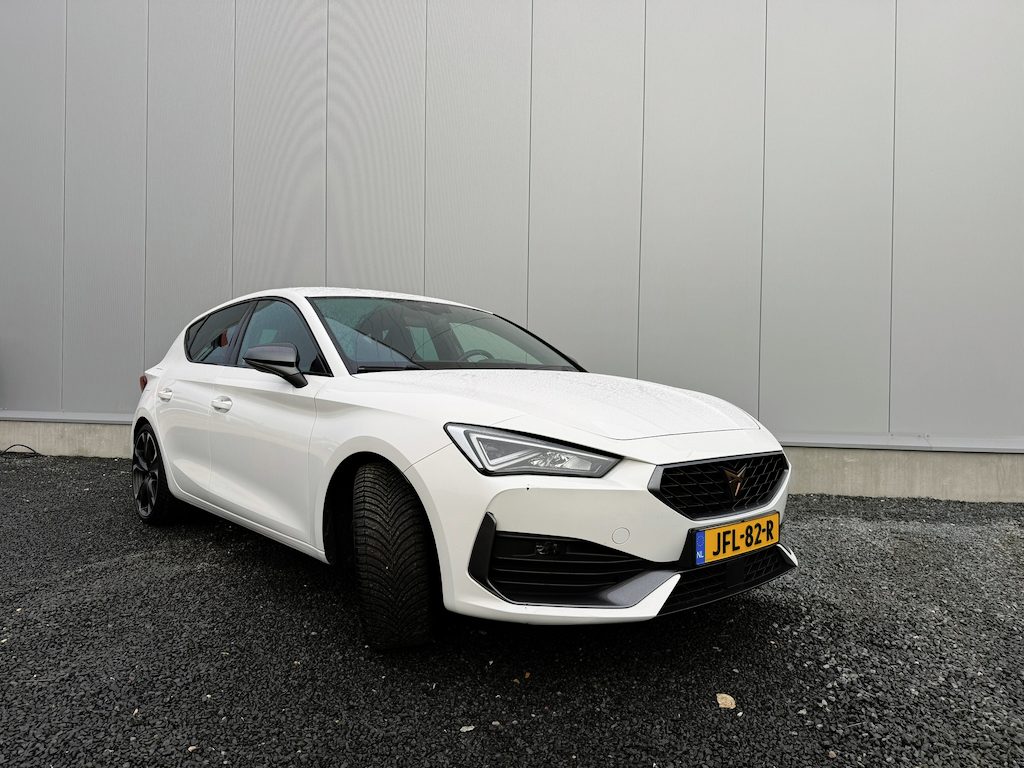 CUPRA Leon 1.4 e-Hybrid VZ Business 245pk|Rijklaar prijs|19 inch|Stoel/stuur verw.|Navi|ACC|