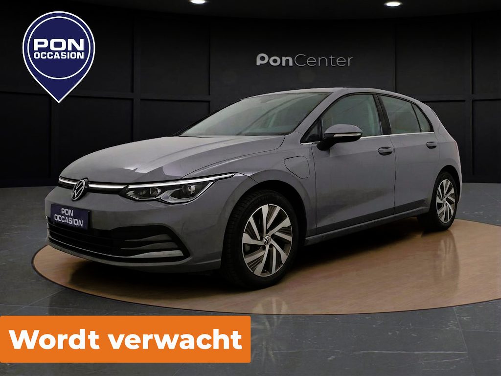 Volkswagen Golf 1.4 eHybrid Style | ACC | Stuur-/Stoelverwarming | ERGO Stoel | Carplay | 16'' |