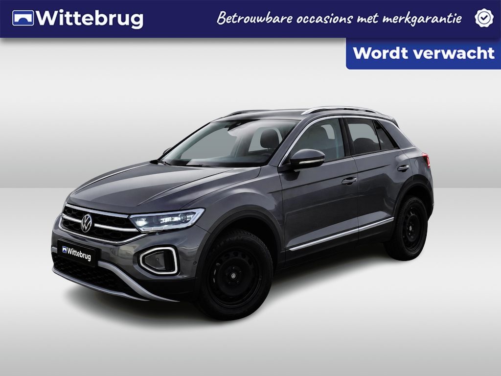 Volkswagen T-Roc 1.5 TSI 150pk Style DSG Automaat / Navigatie by APP / LEDER / Camera / LM 17 inch / IQ LED Matrix / Elektr a.klep /