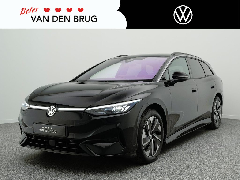 Volkswagen ID.7 Tourer Pro Business 77 kWh 286 pk | LED Matrix | SOH 97% | Warmtepomp | Trekhaak | 360 Area view | Elektrische achterklep | Stoel- & Stuurverwarming |