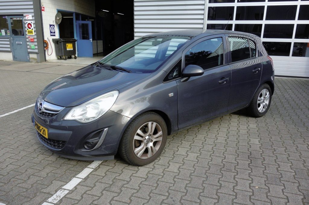 Opel Corsa 1.2-16V DESIGN ED, Trekhaak, Cruise, Airco, All season