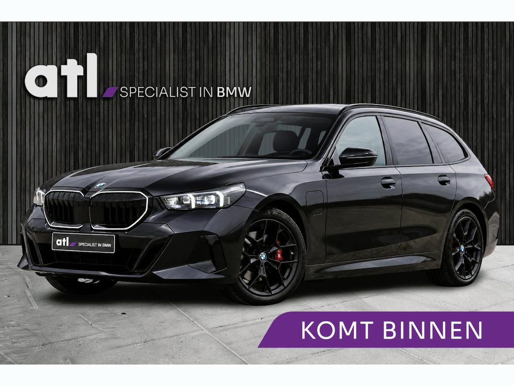 BMW 5-Serie Touring 530e xDrive M Sport Pro | HUD | H&K | 360 | Dr. ass Pro | Adap onderstel | Memory | Stoelventilatie | Stoelverwarming voor en achter | Stuurwielverwarming | Fabrieksgarantie | Etc.