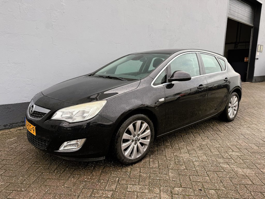Opel Astra 1.4 Turbo Cosmo - VERSNELLINGSBAK HOORBAAR!