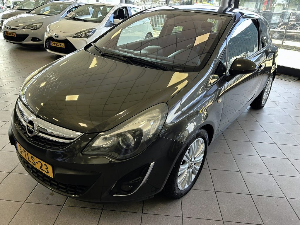 Opel Corsa 1.4-16V Cosmo Airco Stuur V NW APK 112 DKM VJ 2014 !!!