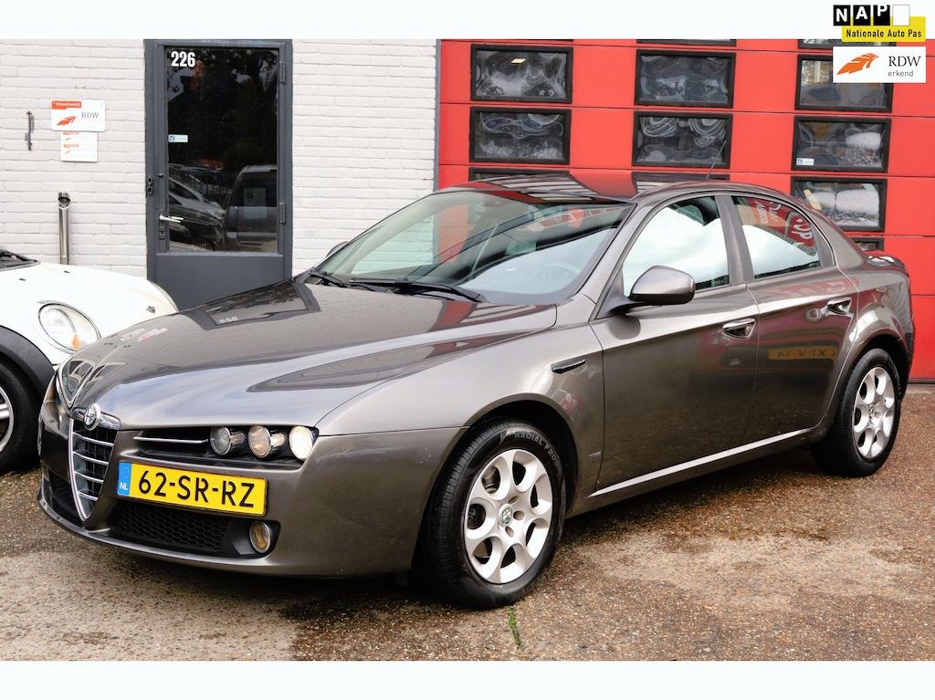 Alfa Romeo 159 2.2 JTS Distinctive , LEDER, GROOT SCHERM