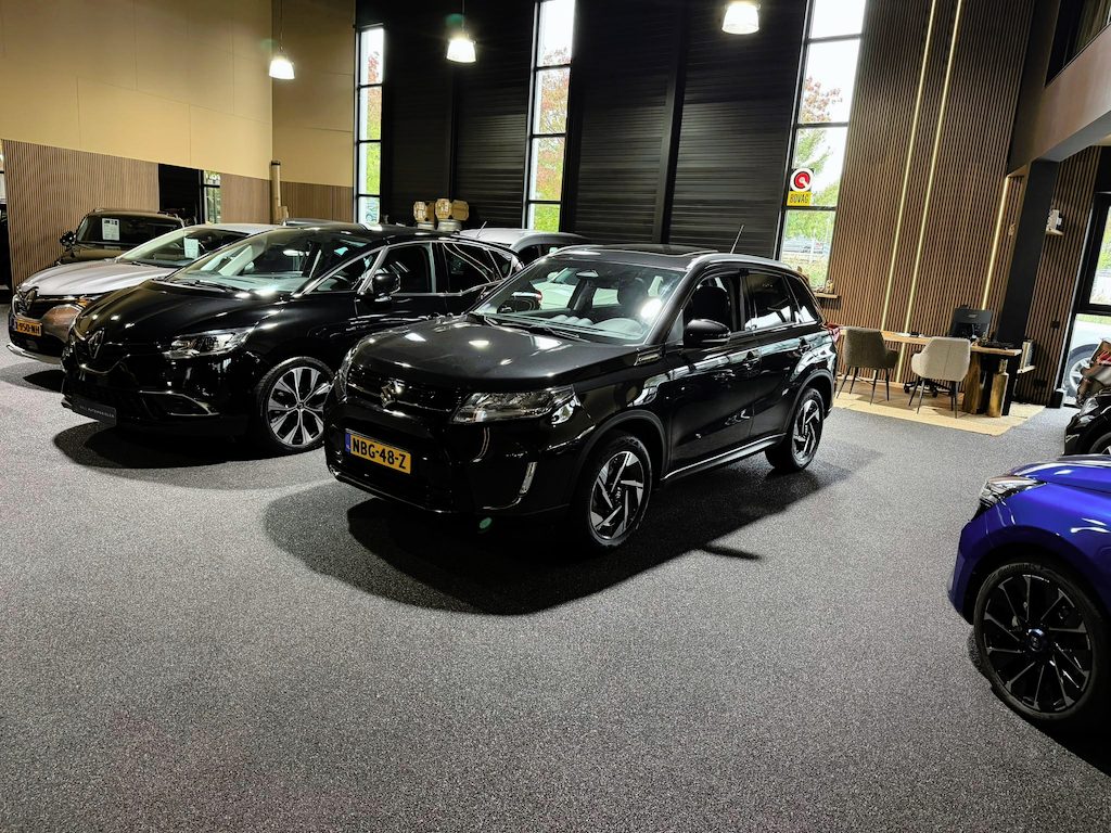 Suzuki Vitara 1.5 Hybrid Style Facelift|Pano|Navi|Camera