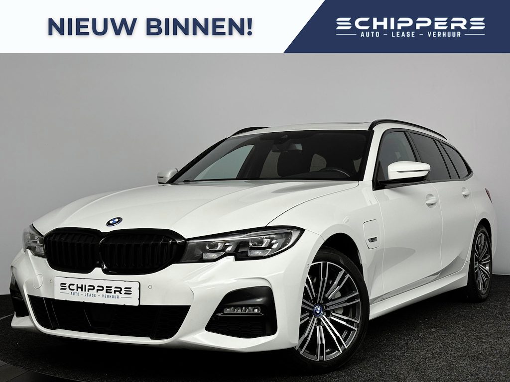 BMW 3-Serie Touring 330e xDrive | 292pk | PHEV | AWD | Glazen schuif-kanteldak