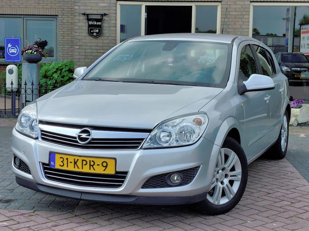 Opel Astra 1.6 Cosmo | Trekhaak | Leer | Handel / export