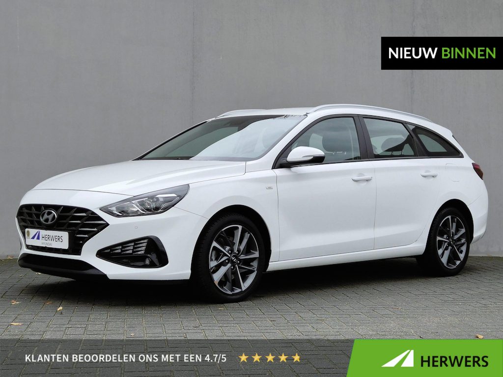 Hyundai i30 Wagon 1.0 T-GDi MHEV Comfort Smart / Navigatie / Climate Control / Apple Carplay Android / Stuur- & Stoelverwarming / 17" LM wielen + Winter banden / Achteruitrijcamera / Cruise control / Draadloze telefoon lader /