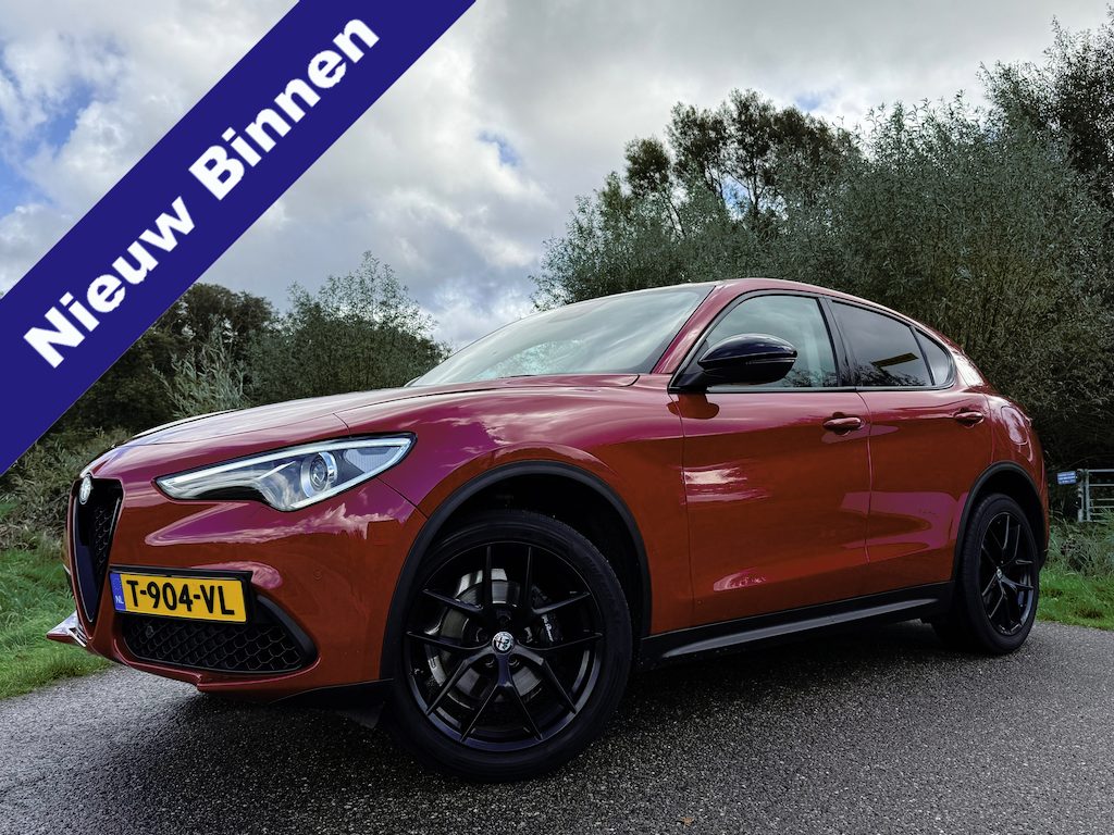 Alfa Romeo Stelvio 2.0 T AWD First Edition Autmaat - Camera - Leder - Navi - Stuur- & Stoelverwarming - Trekhaak - PDC - Cruise