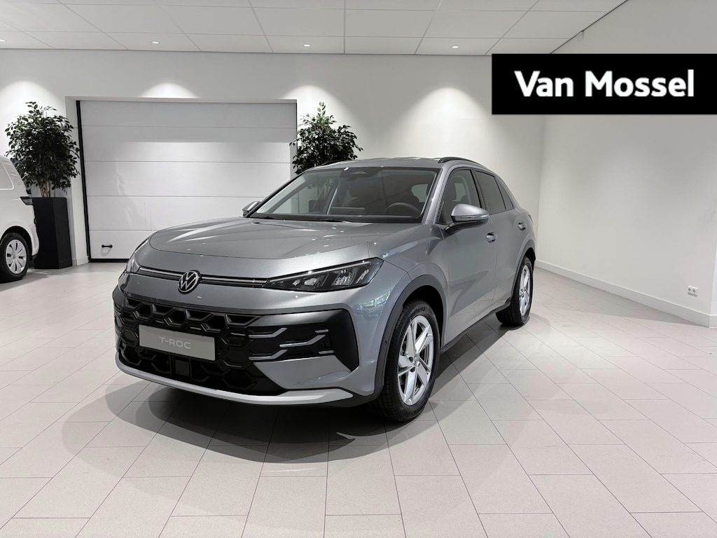 Volkswagen T-Roc 1.5 eTsi Life First Edition 116 PK Automaat | Keyless access | 18" Lichtmetalen velgen | LED koplampen | Apple Carplay | Camera | Android Auto | Climate control | Stoelverwarming | Adaptive cruise control | Stuurverwarming |