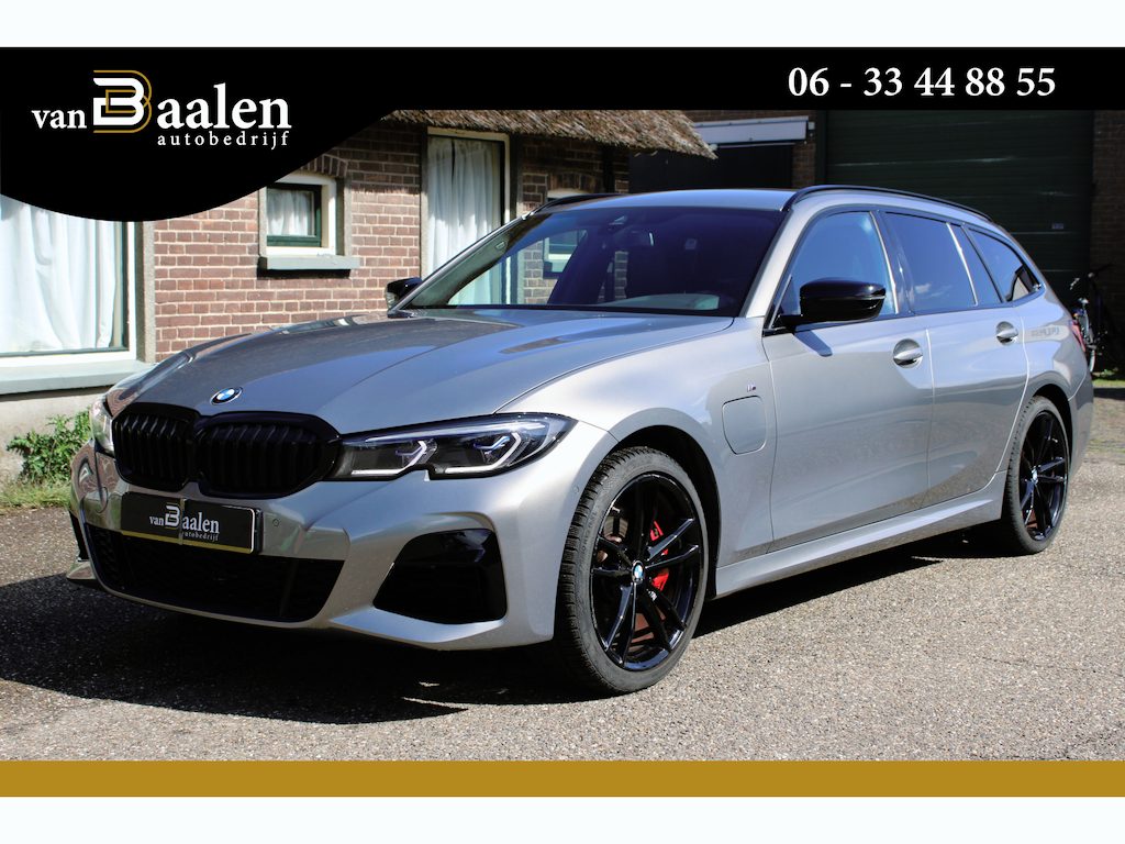BMW 3-Serie Touring 330e xDrive High Executive M-SPORT NAVI LED VIRTUAL TH 84000KM!!!