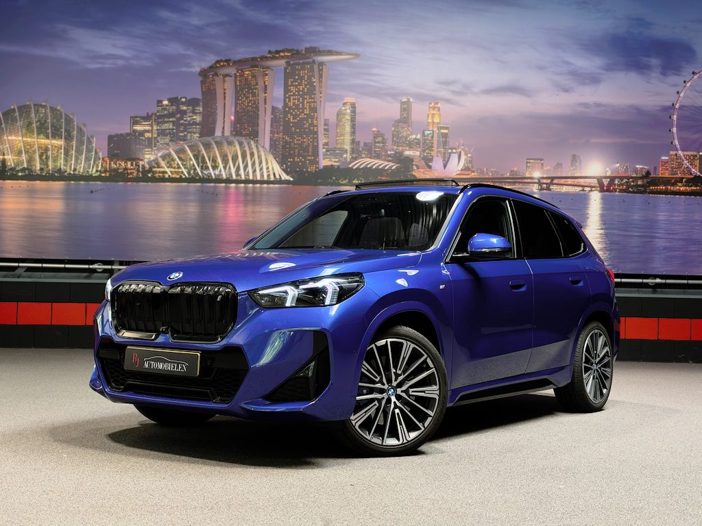 BMW iX1 xDrive30 Launch Edition 67 kWh |HUD|Panorama|Harman/Kardon|BTW incl