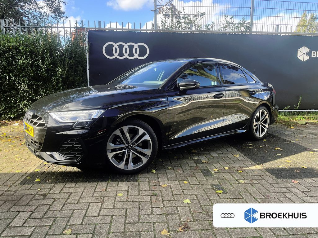 Audi A3 Limousine 35 TFSI S edition | 18 inch velgen | Sonos | Tech plus | Optiek zwart | Lichtpakket | Lendesteunen |