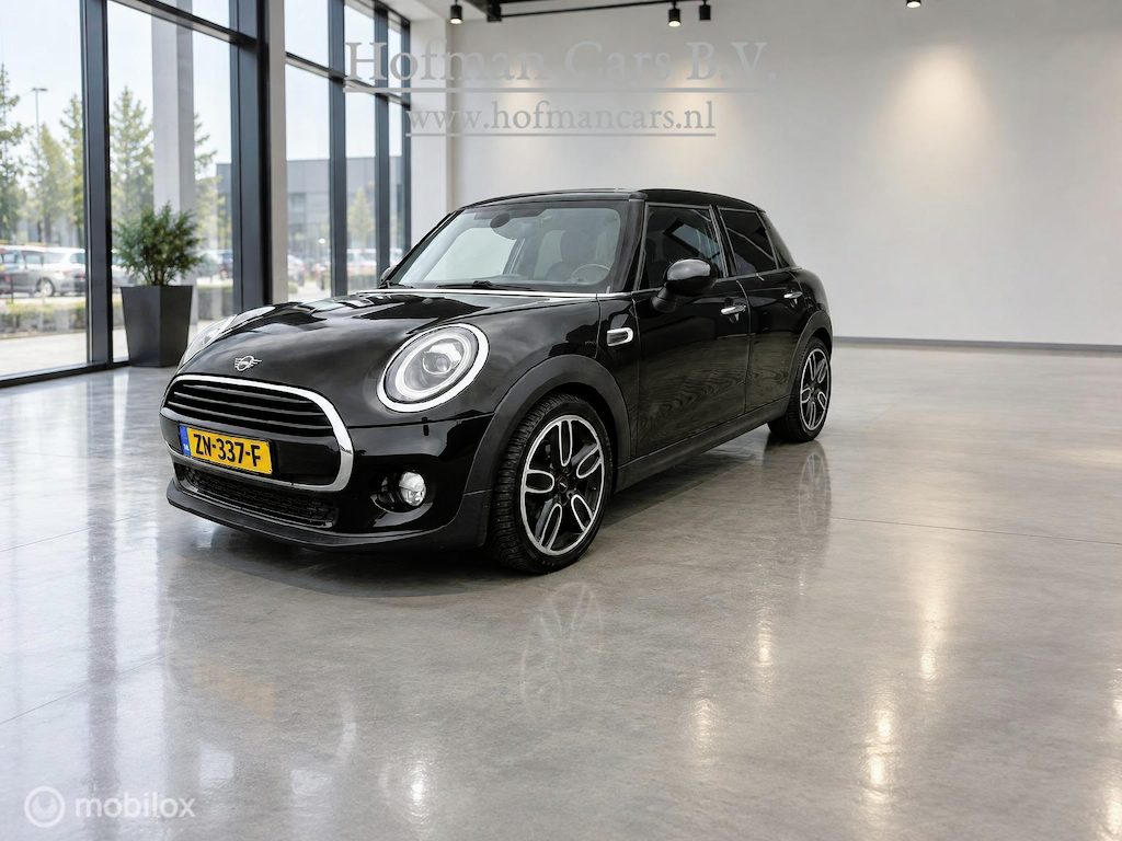 MINI Cooper 5-Deurs 1.5 Chili