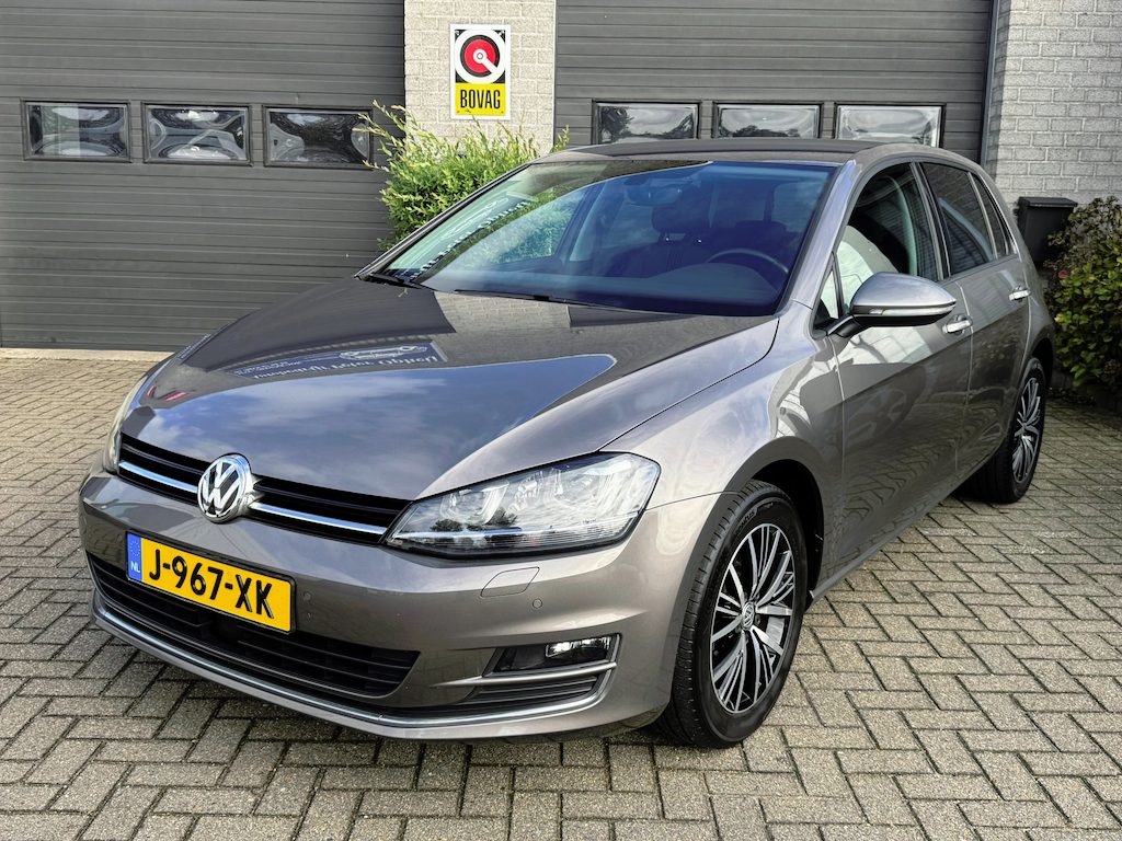 Volkswagen Golf 1.2 TSI Connected Series *Garantie*Carplay*