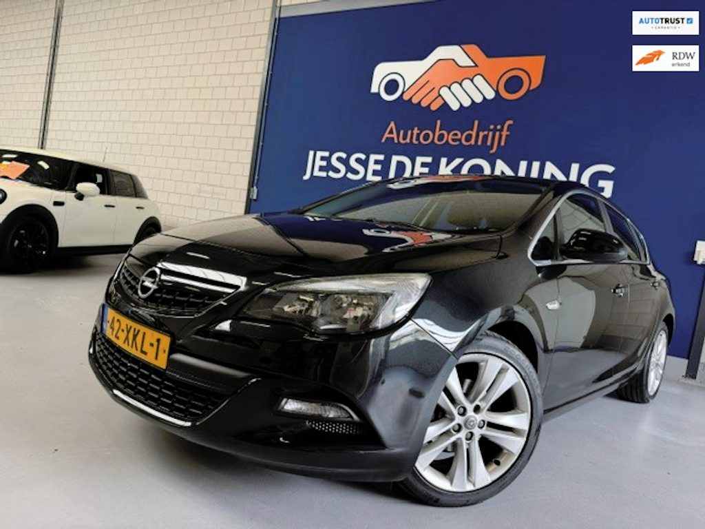 Opel Astra 1.4 Turbo Sport / bj.2012 / kleur: zwart / 5 deurs / navigatie / climate / cruise /NAP met 166990 km./ APK tot 10/2027.