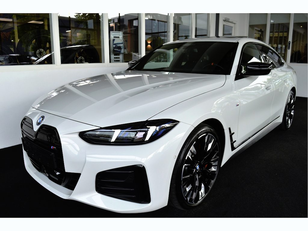 BMW i4 M50 xDrive M-Sport Pro | LCI (Facelift) Full Options !!