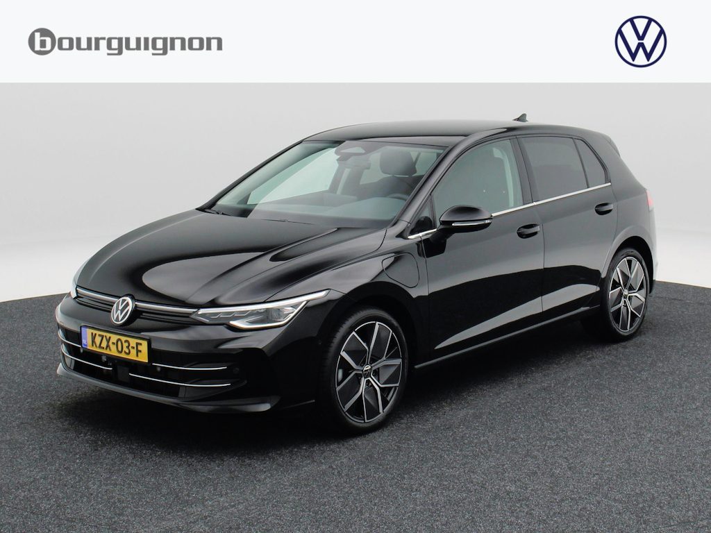 Volkswagen Golf 1.5 eHybrid Style Edition | Trekhaak | Elektrisch verstelbare bestuurdersstoel | 360 Camera |