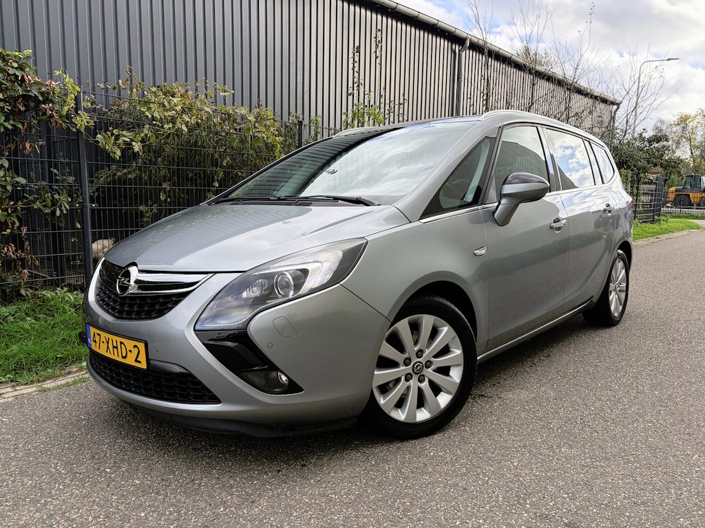 Opel Zafira Tourer 1.4 Cosmo / 7 PERSOONS / NAVI / CRUISE / AIRCO / 185dkm! NAP! / TREKHAAK