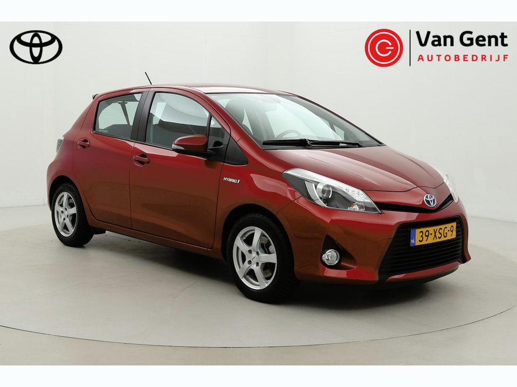 Toyota Yaris 1.5 Hybrid Dynamic | Keyless | Cruise Control | Clima | Camera | Premium audio | 15 inch | Bluetooth | Dakspoiler