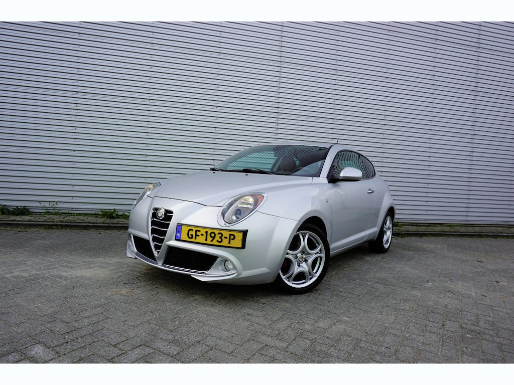 Alfa Romeo MiTo 0.9 TwinAir Distinctive Climate / Navi / Cruise / leder / Parkeers. / Lm velgen / NAP