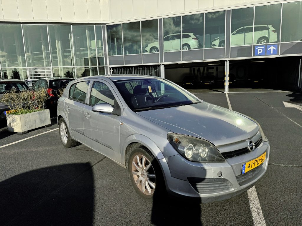 Opel Astra 1.6 Essentia