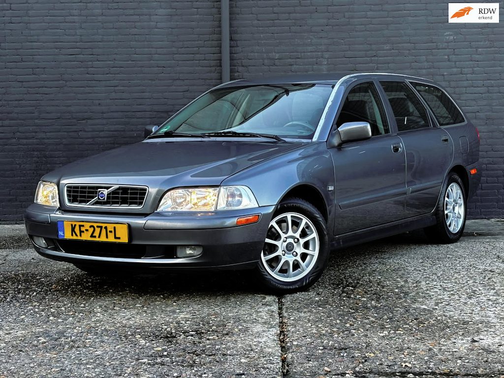 Volvo V40 1.6 Europa Prestige TREKHAAK|LEDER|AIRCO|ELEK RAMEN|NWE APK