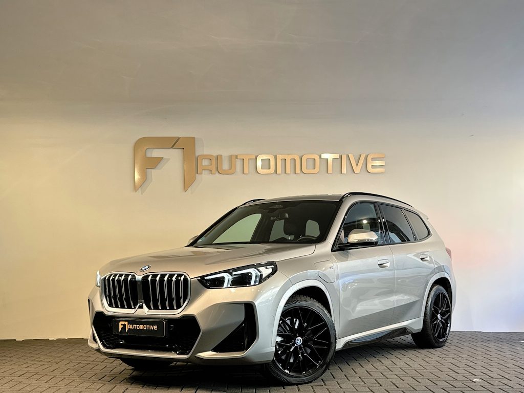 BMW X1 XDrive30e Memory|H/K|HuD|360c|Trekhaak|Keyless