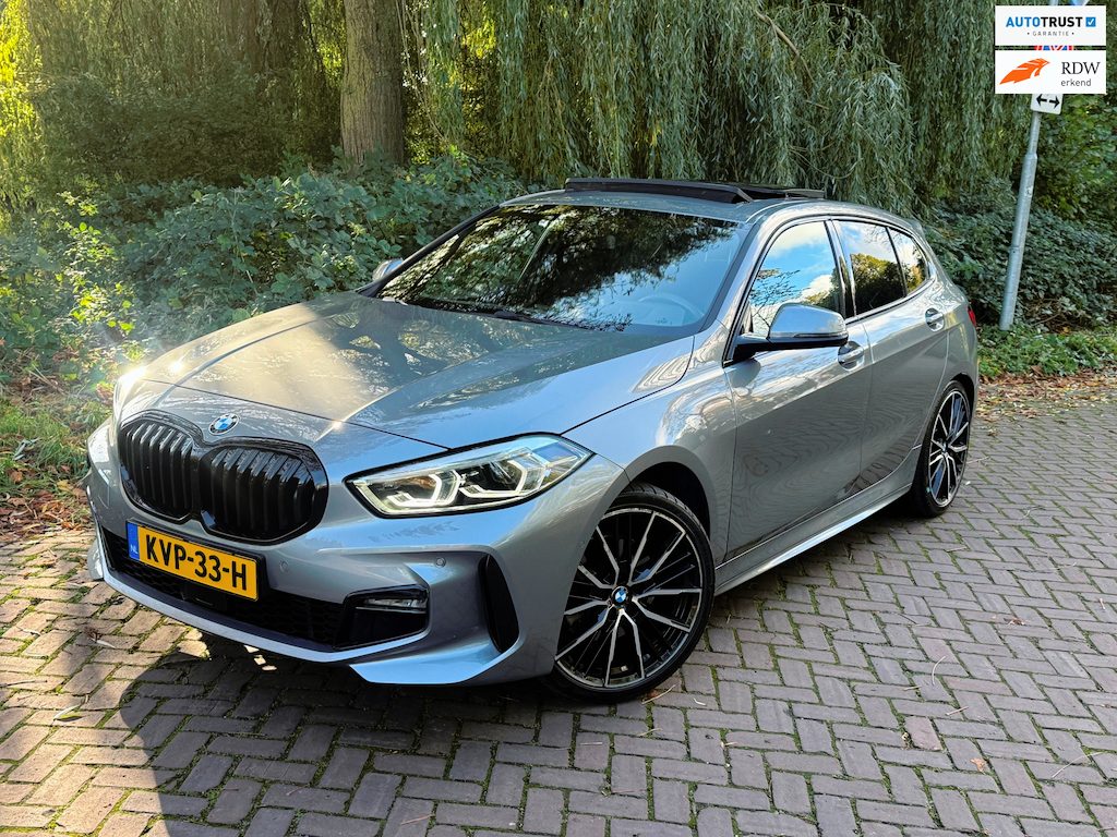 BMW 1-Serie 118i M sport aut. 1Eig .b.j.4-2024 78000 km Panod.,Led verl. 19"lm kuipst. vol vol.