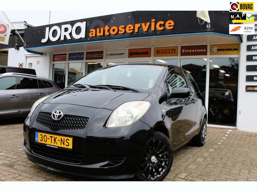 Toyota Yaris 1.3 VVTi Sol
