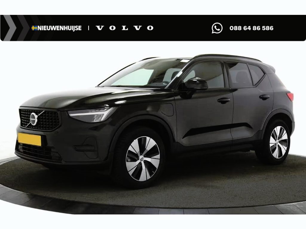 Volvo XC40 1.5 T4 Plug-in Hybrid Plus Dark | Harman Kardon Audio | Achteruitrijcamera | Keyless Entry | Elektrische Achterklep | Elektrisch Verstelbare Voorstoelen | Stoelverwarming | Cruise Control Adaptief | BLIS | Navigatie | Apple Carplay | Android Auto